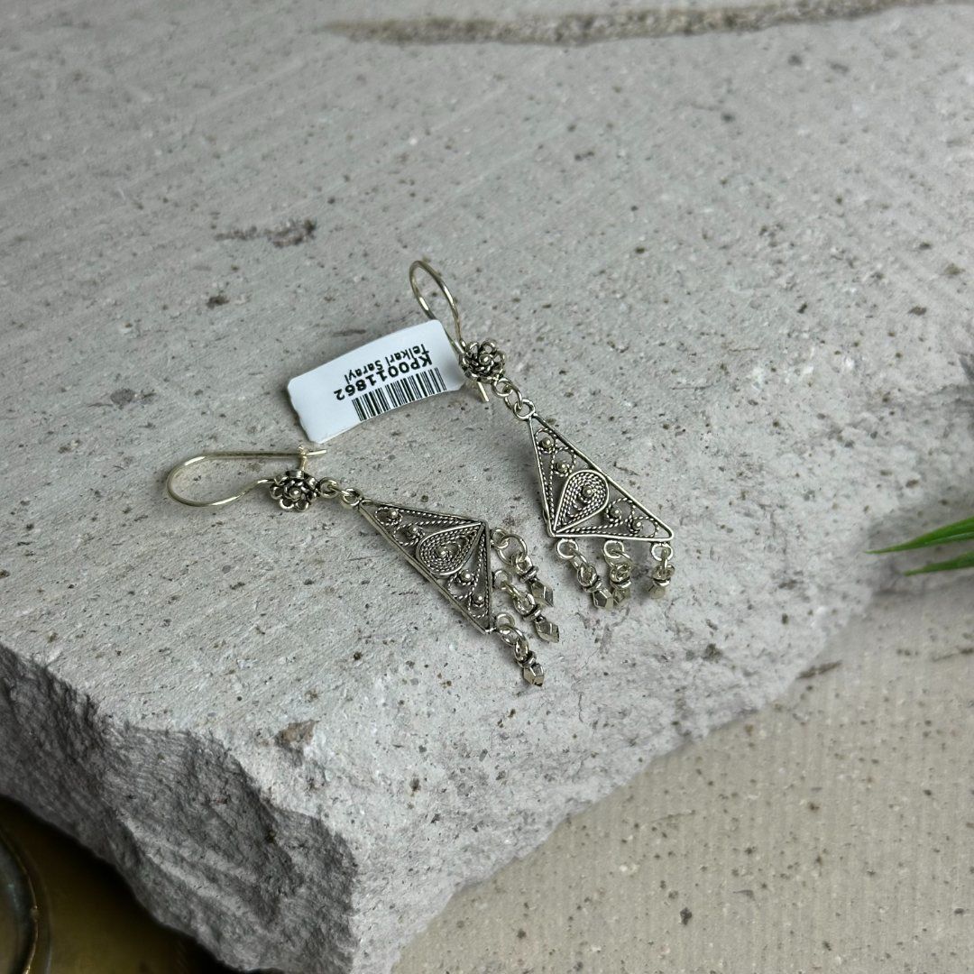 Sallantılı Üçgen Model 925 Ayar El İşçilikli Oksitli Telkari Kadın Küpe