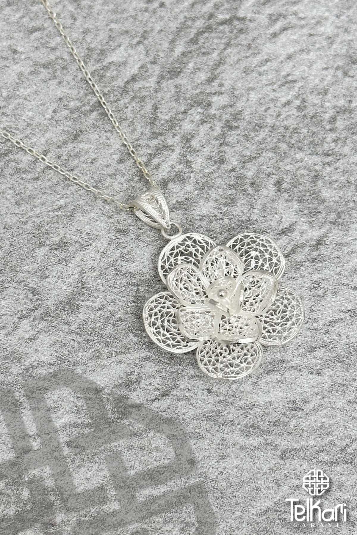 Hasret Çiçeği İşlemeli El İşçilikli Telkari Kolye