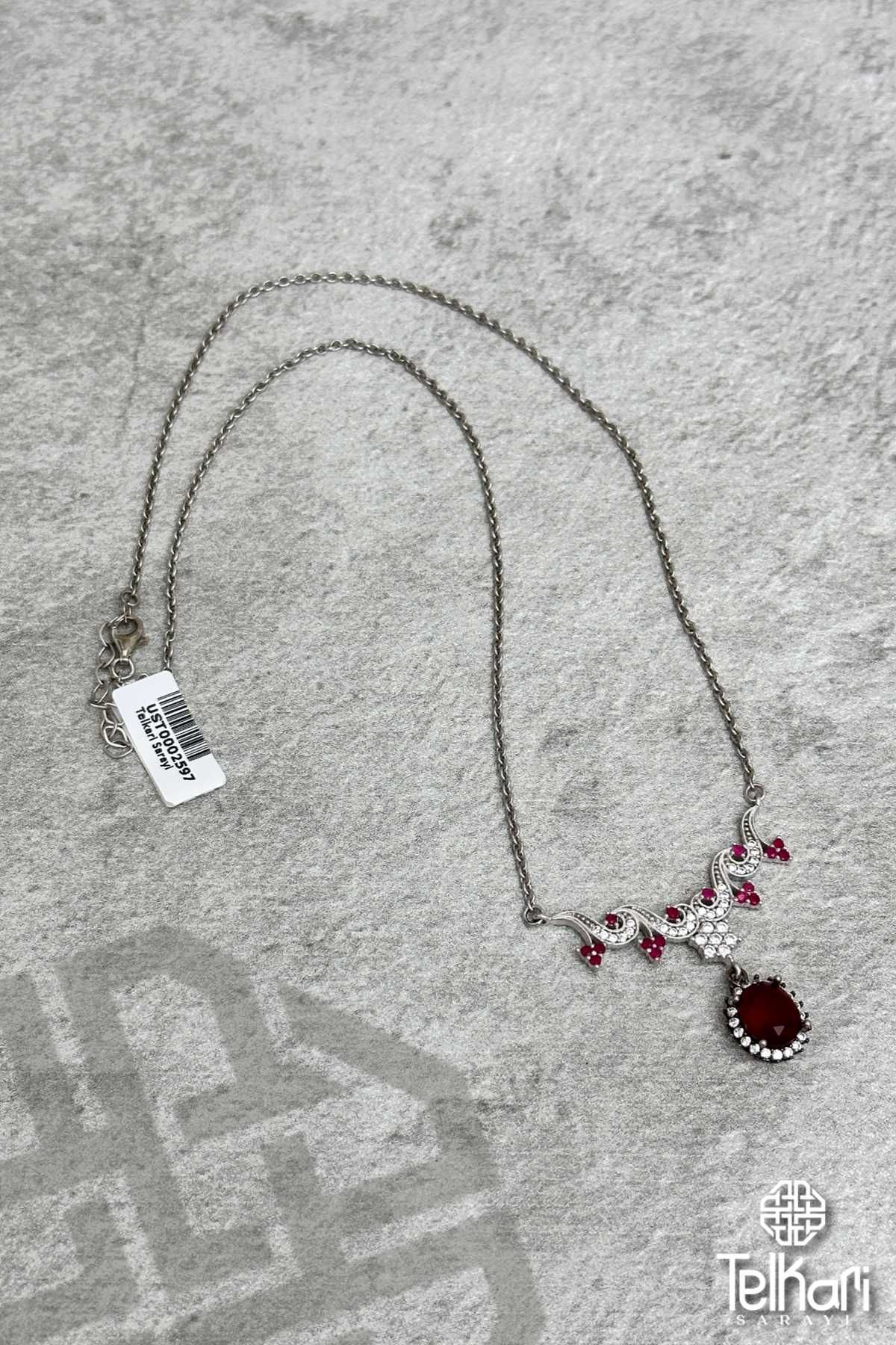 Şık Model Kök Yakut Taşlı Gümüş Kolye