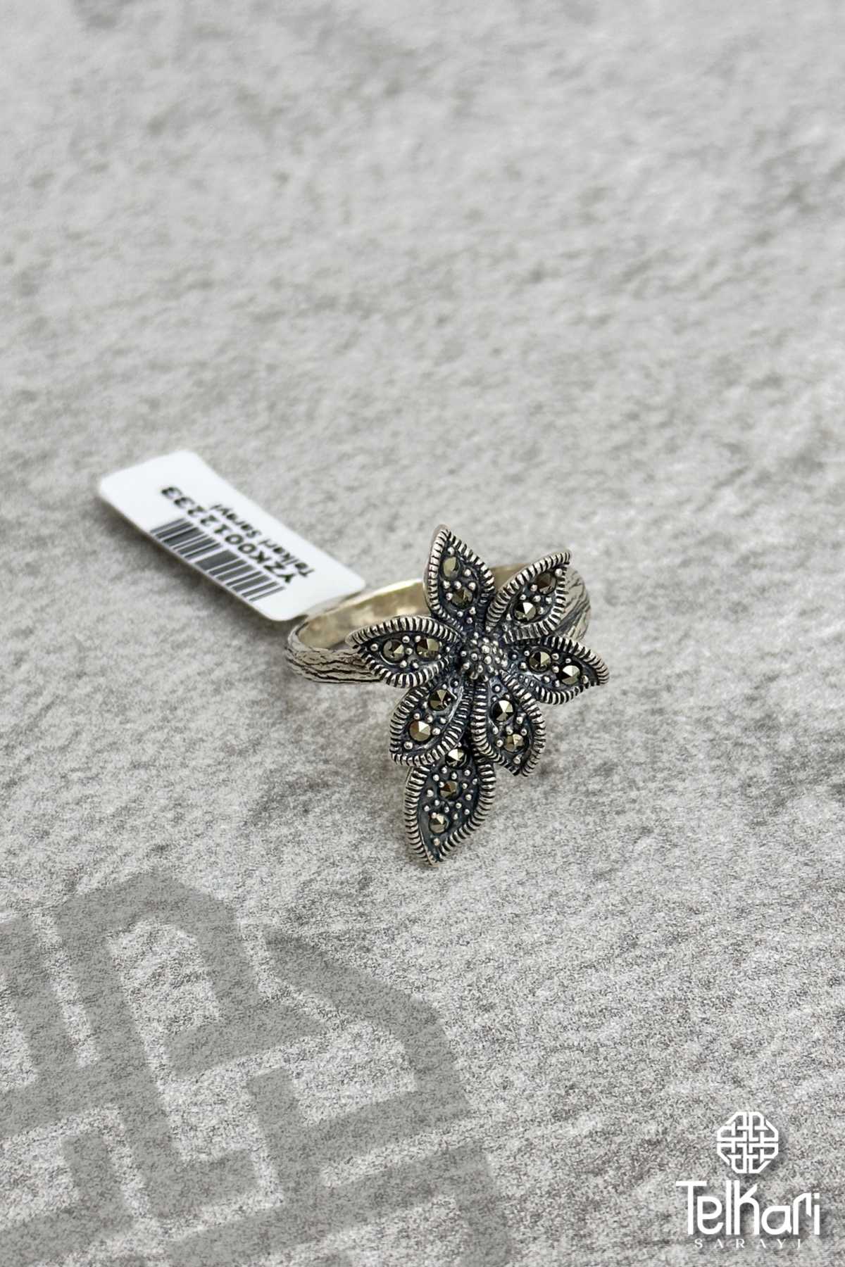 Çiçek Model Taşlı Gümüş Markazit Yüzük