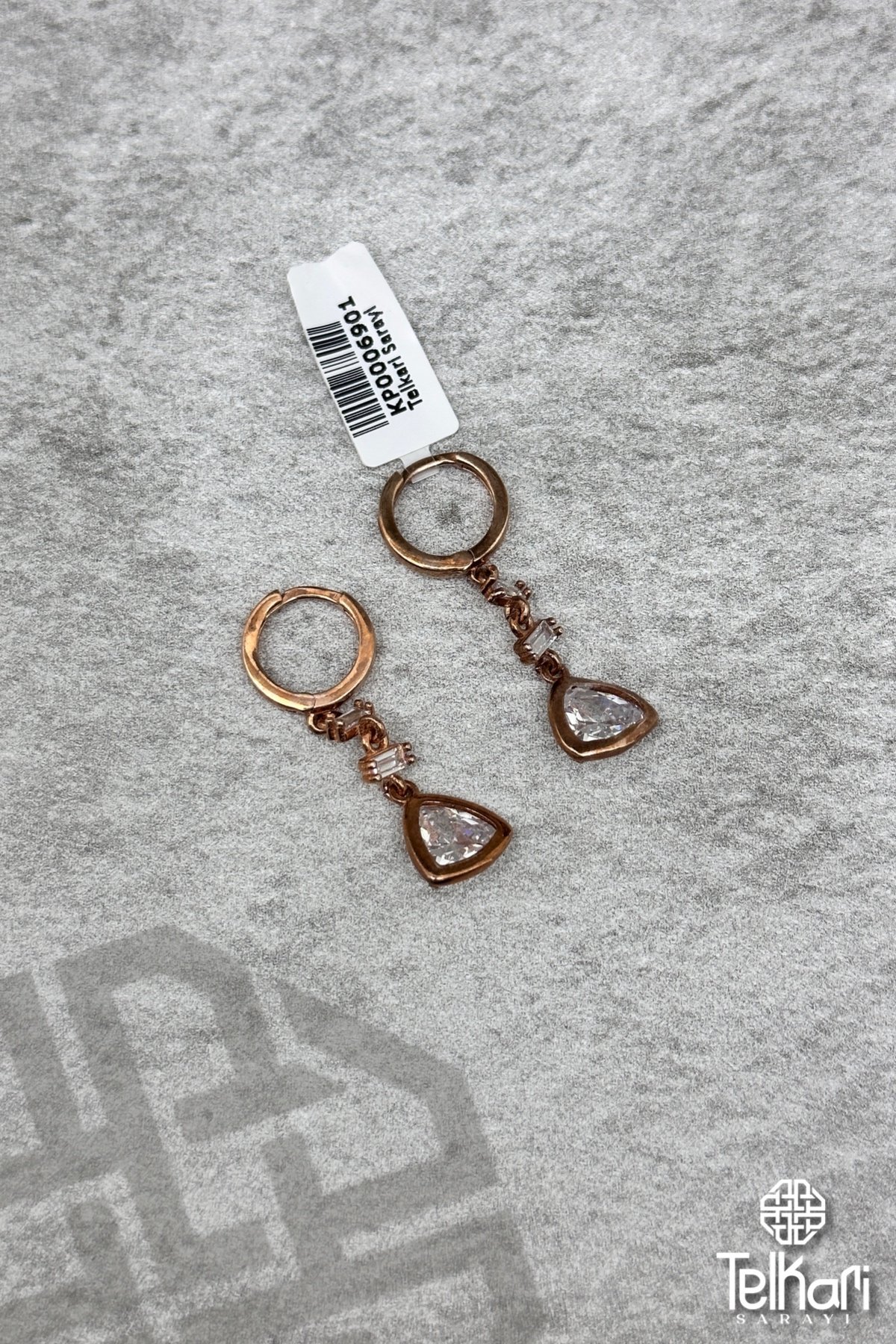 Üçgen Zirkon Taşlı Bayan Gümüş Küpe