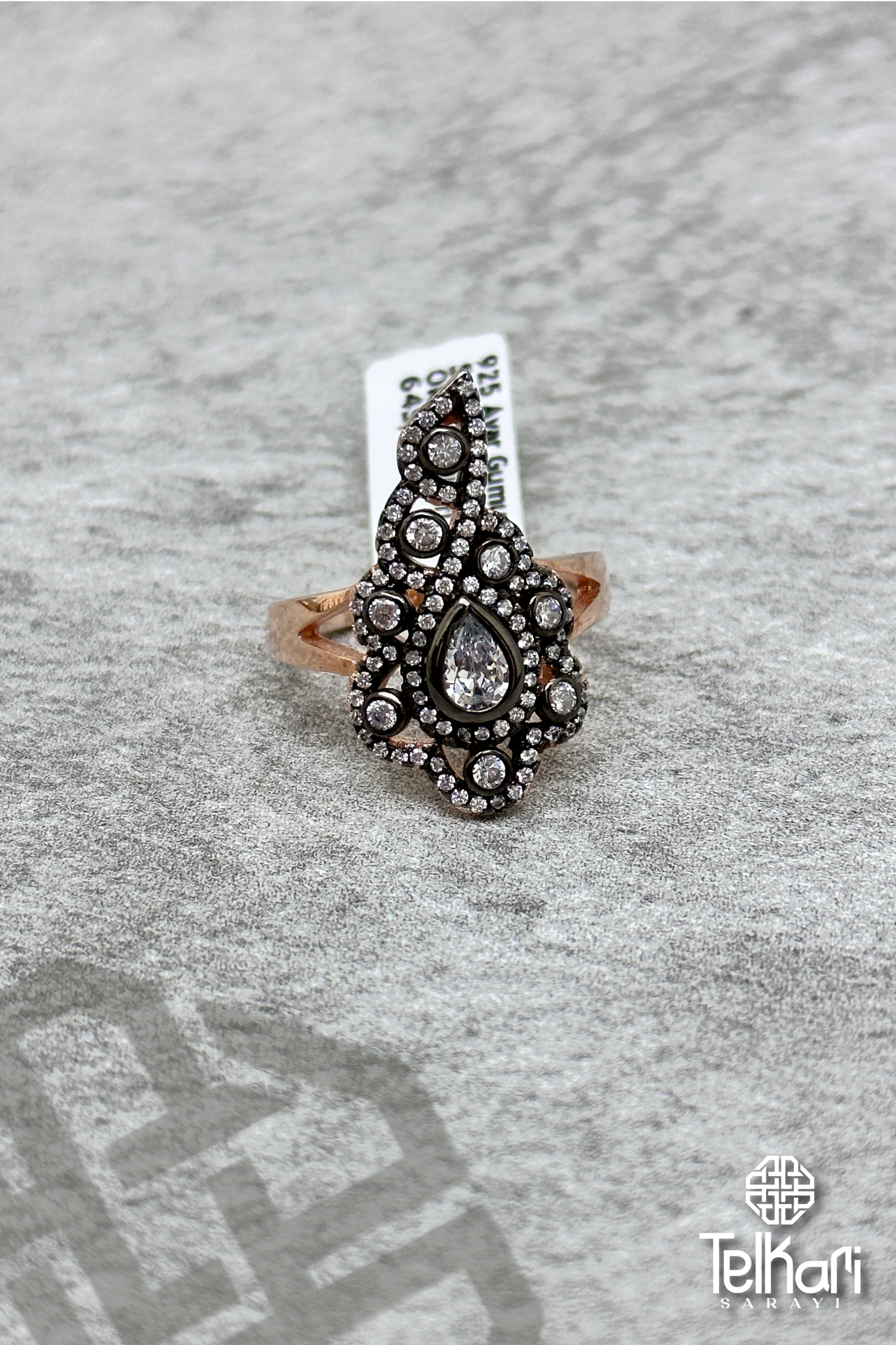 Elmas Montörlü Özel Seri Gümüş Yüzük