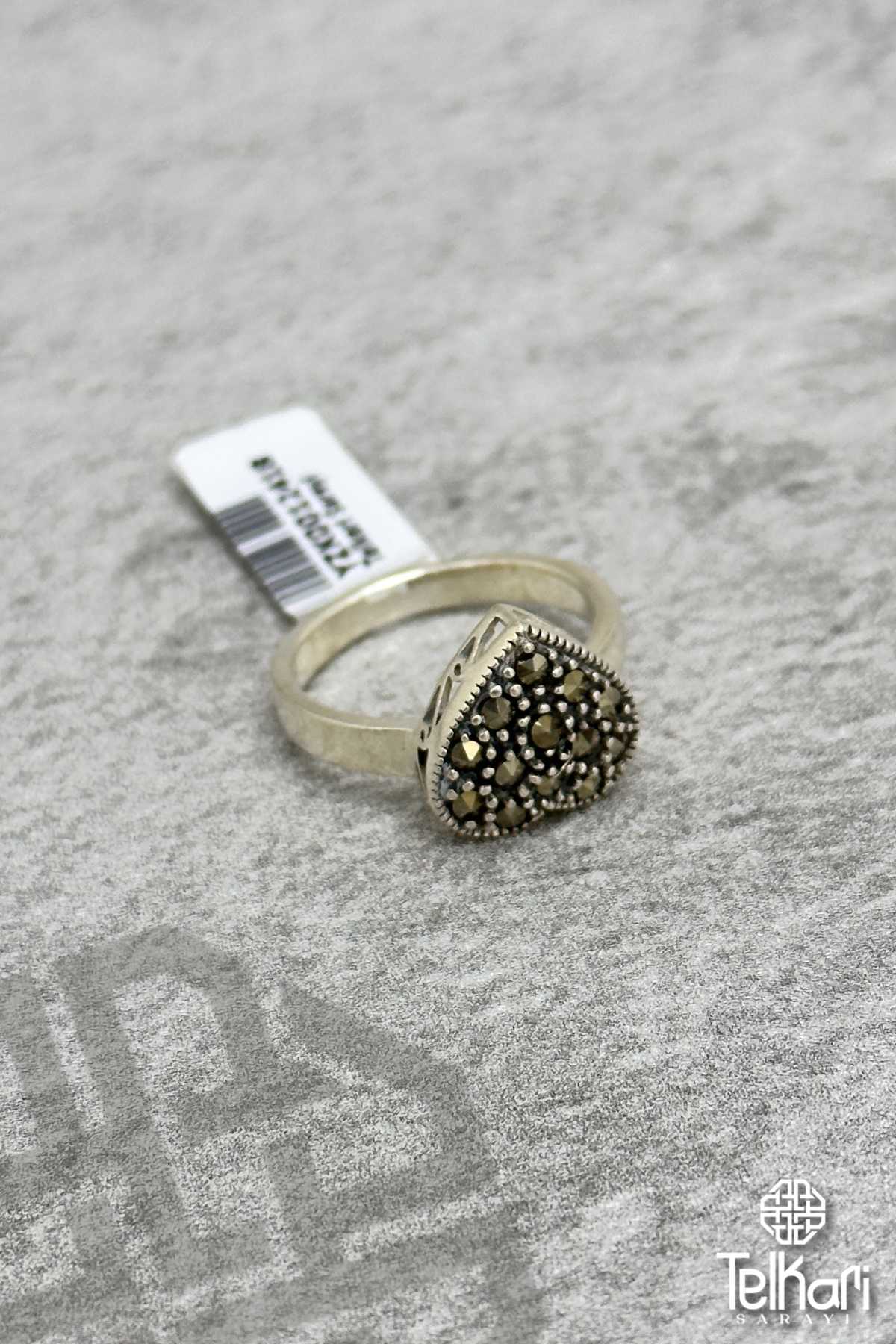 Kalp Figürlü Taşlı Gümüş Markazit Yüzük