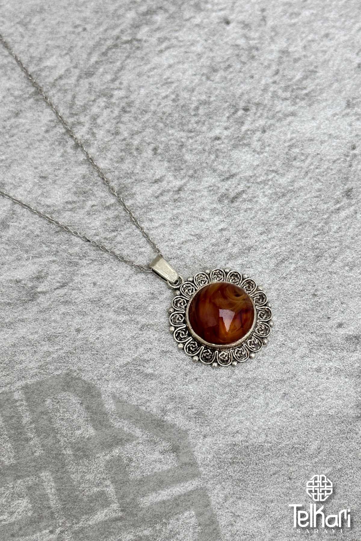 Sıkma Kehribar Taşlı İşlemeli Oksitli Midyat Telkari Kolye