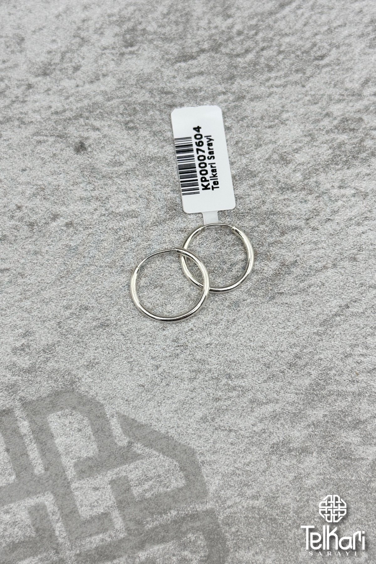 Circle Orta Boy Gümüş Küpe