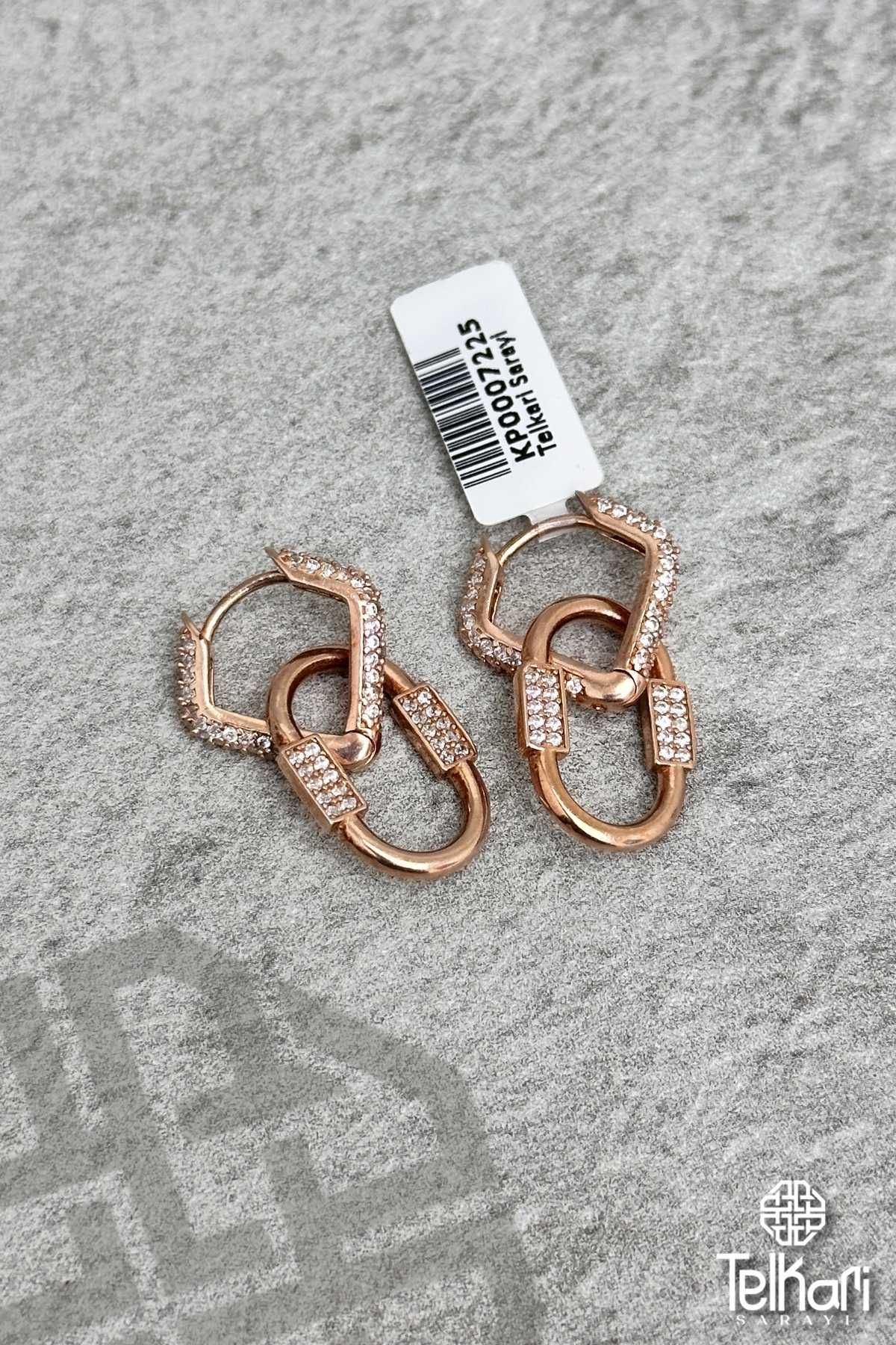 Taşlı Oval Kilit Model Gümüş Küpe