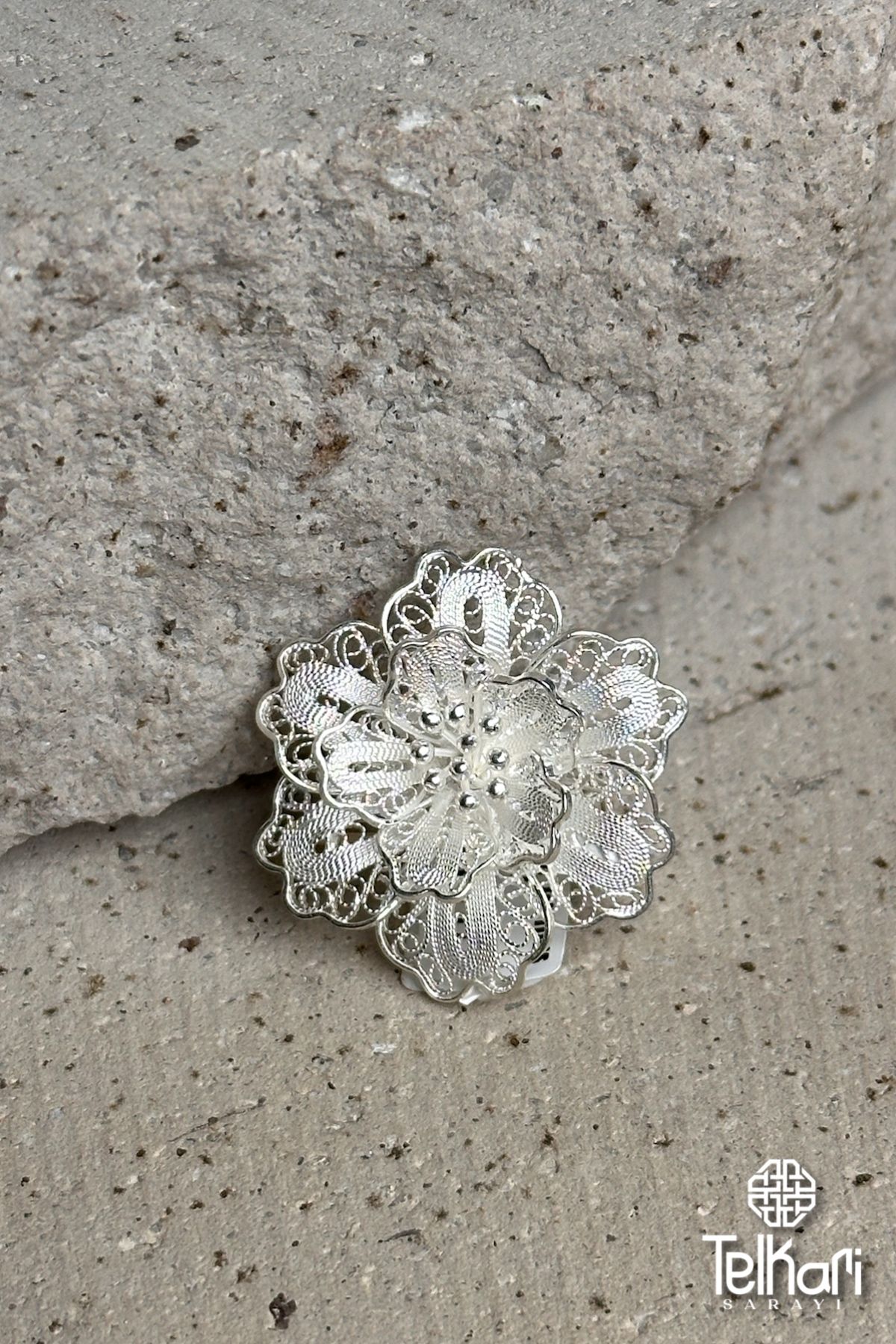 Gümüş Çiçek Broş