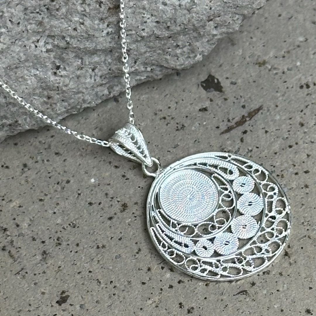 Yuvarlak Model Telkari Gümüş Kolye
