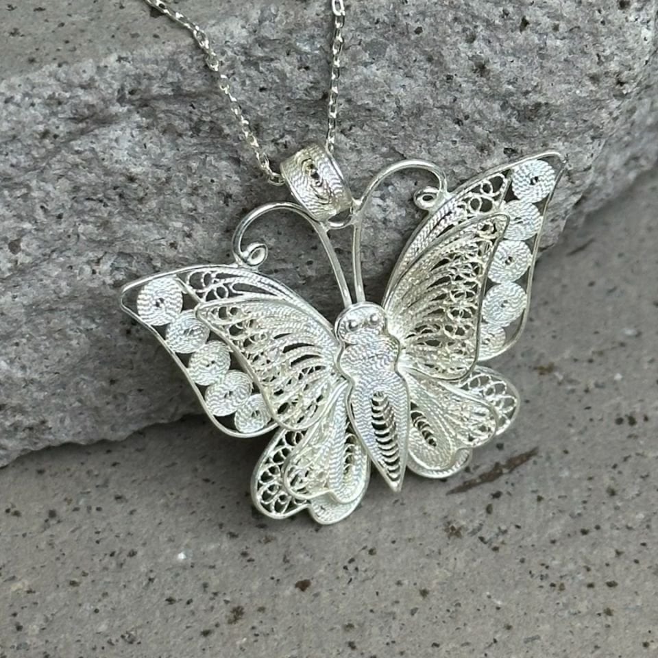 İnce İşçilikli Kelebek Tasarımlı Telkari Gümüş Kolye