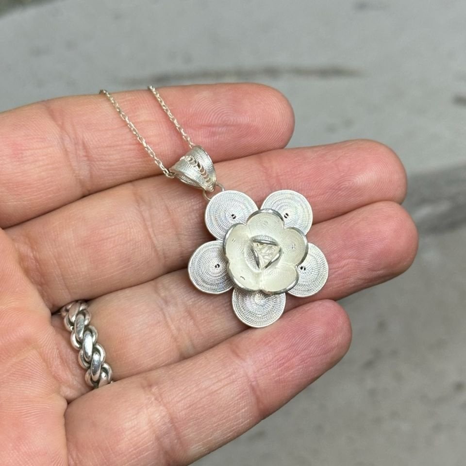 Gül Tsarımı Gümüş Telkari Kolye