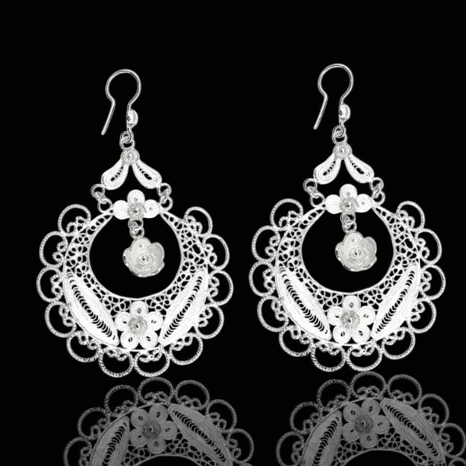 Halka Model El İşlemeli Çiçek Tasarımlı 925 Ayar Telkari Gümüş Küpe