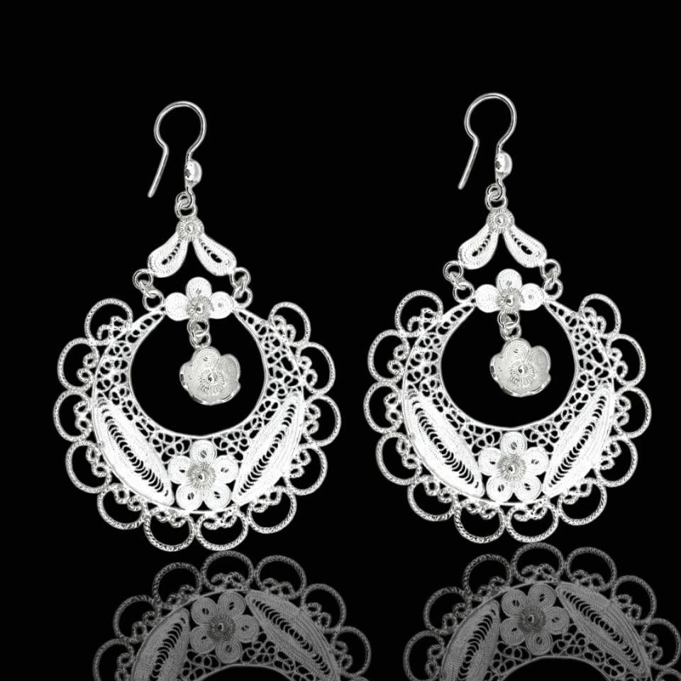 Halka Model El İşlemeli Çiçek Tasarımlı 925 Ayar Telkari Gümüş Küpe