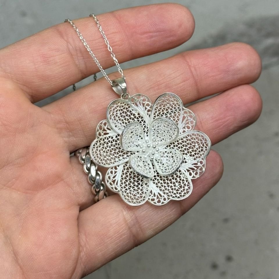 925 Ayar Gümüş Telkari Gösterişli Nilüfer Çiçeği Kolye