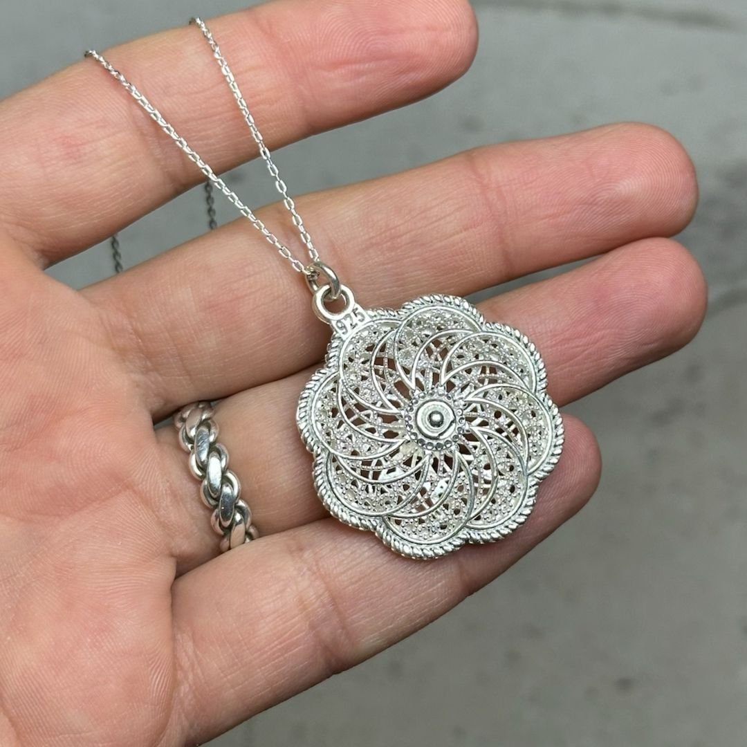 925 Ayar Gümüş Üç Boyutlu Çiçek Model Telkari Kolye