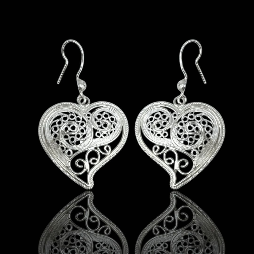 El İşçiliği Telkari Kalp Tasarımlı Gümüş Küpe