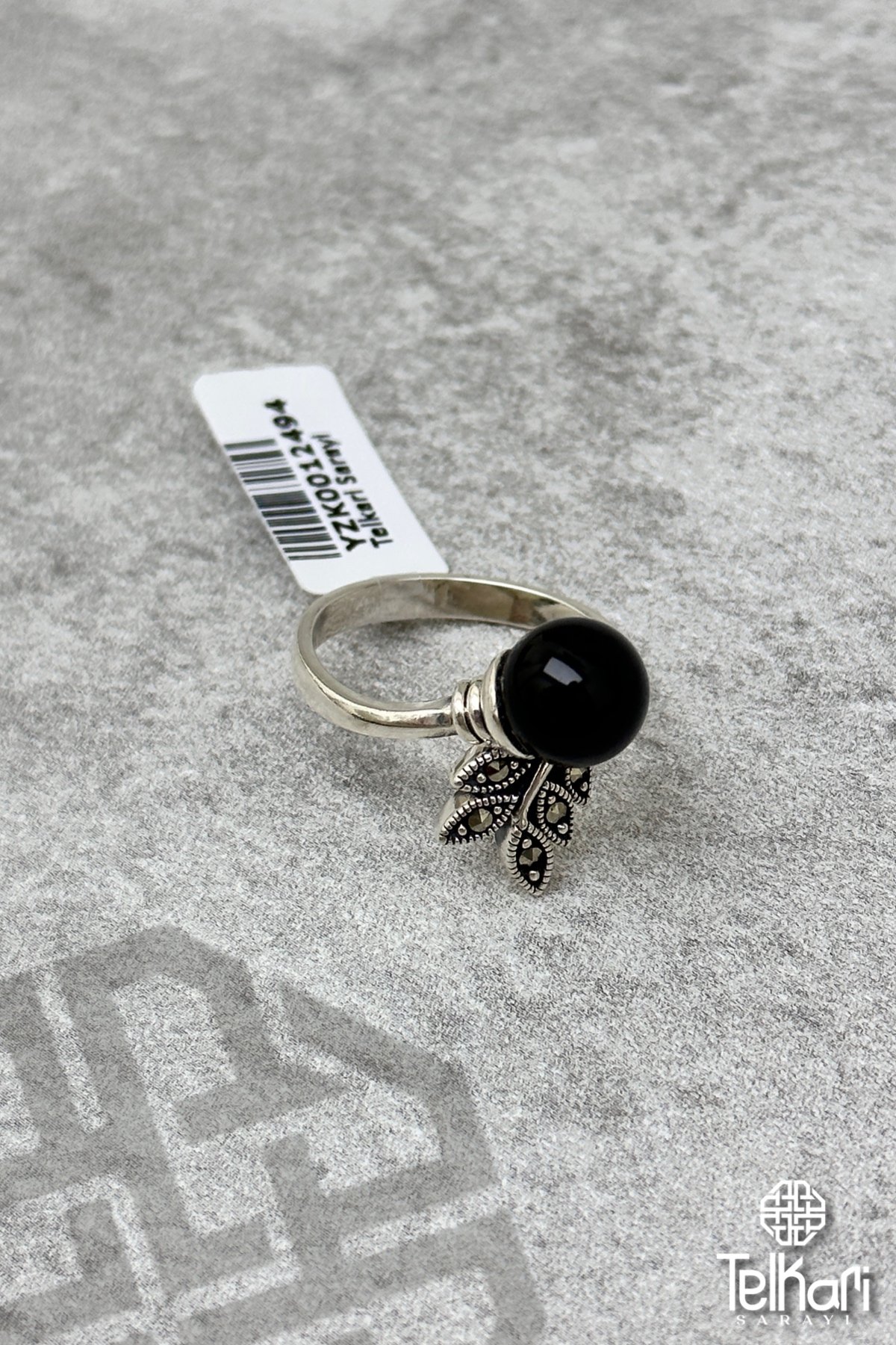 Yaprak Tasarım Onix Taşlı Gümüş Markazit Yüzük