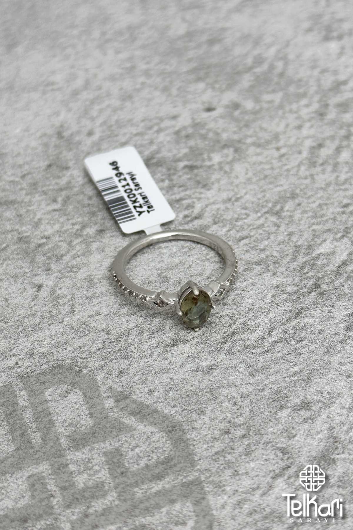 İnce Sıra Taşlı Renk Değiştiren Sultan Taşlı Gümüş Yüzük