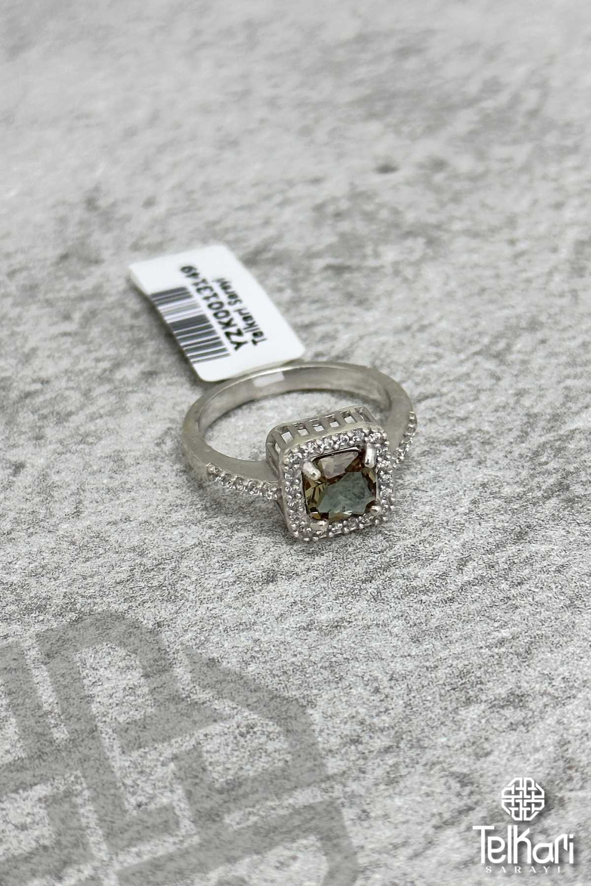 Kare Baget Model Renk Değiştiren Sultan Taşlı Gümüş Yüzük