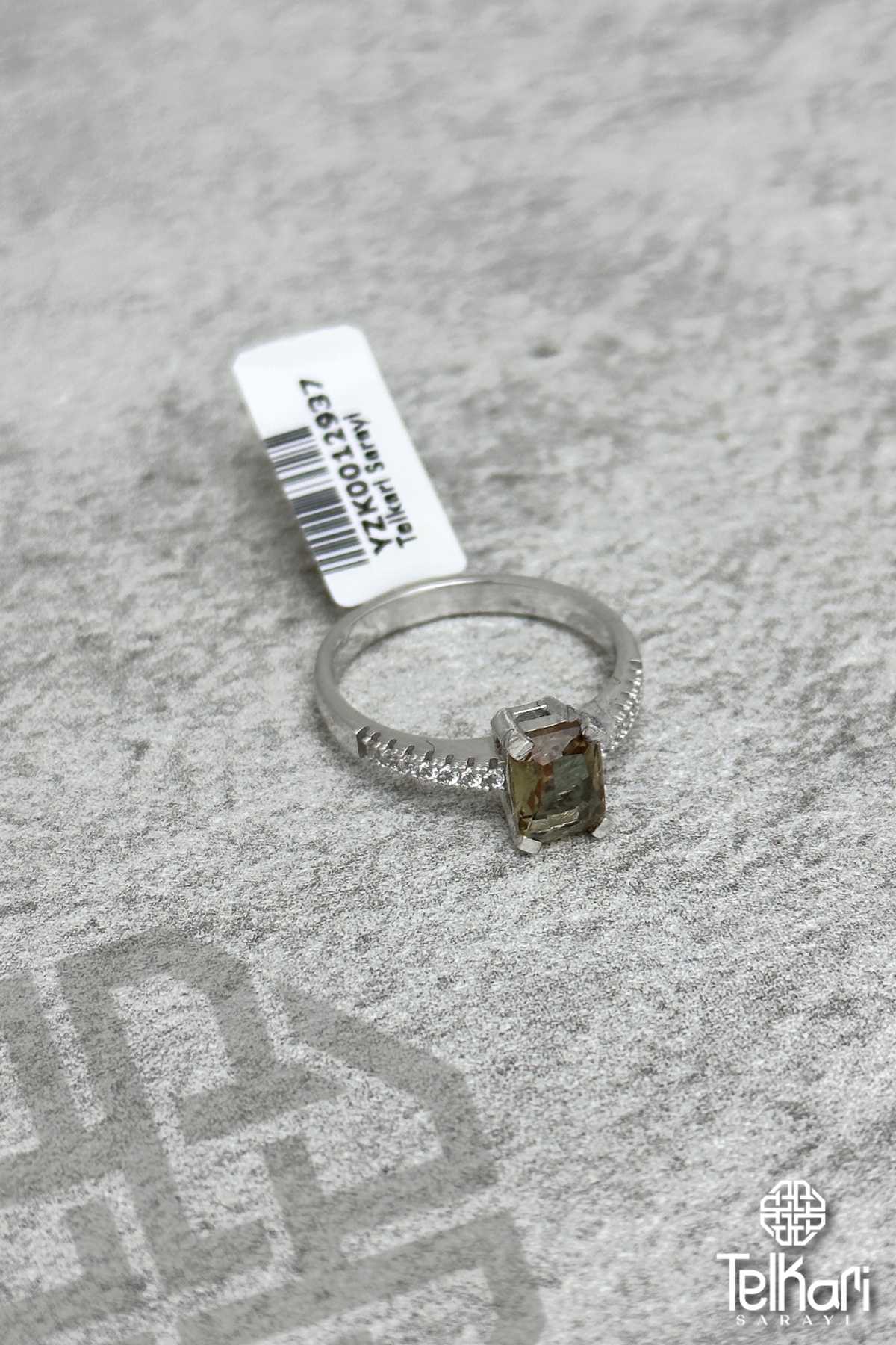 Sıra Taşlı Renk Değiştiren Sultan Taşlı Gümüş Yüzük