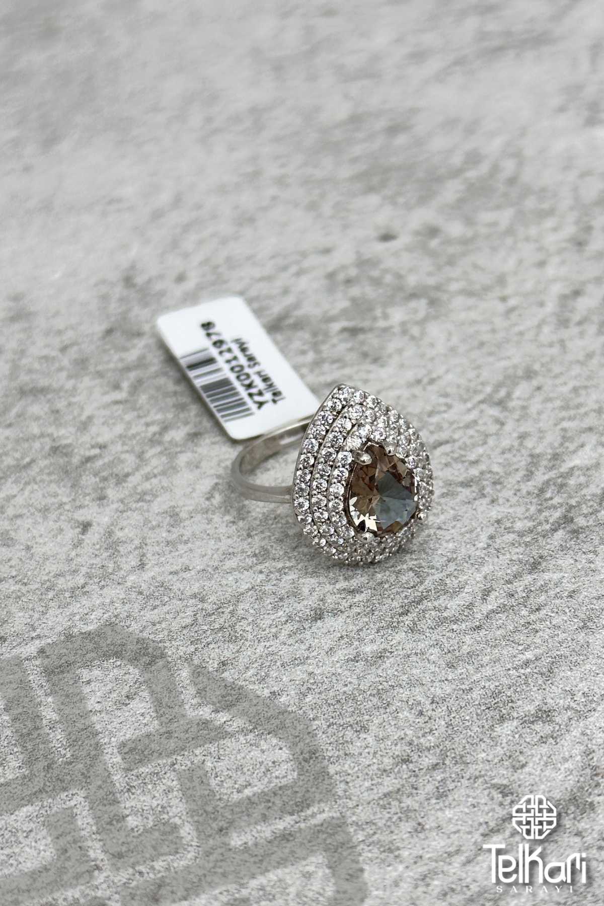 Gösterişli Damla Model Renk Değiştiren Sultan Taşlı Gümüş Yüzük