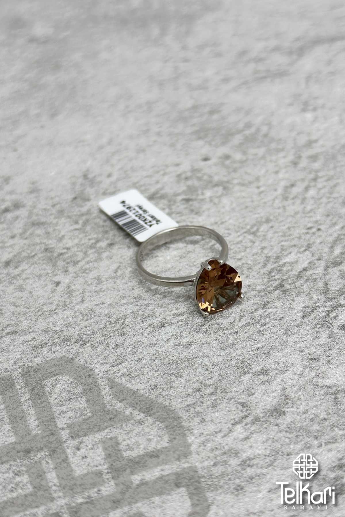 Damla Model Renk Değiştiren Sultan Taşlı Gümüş Yüzük