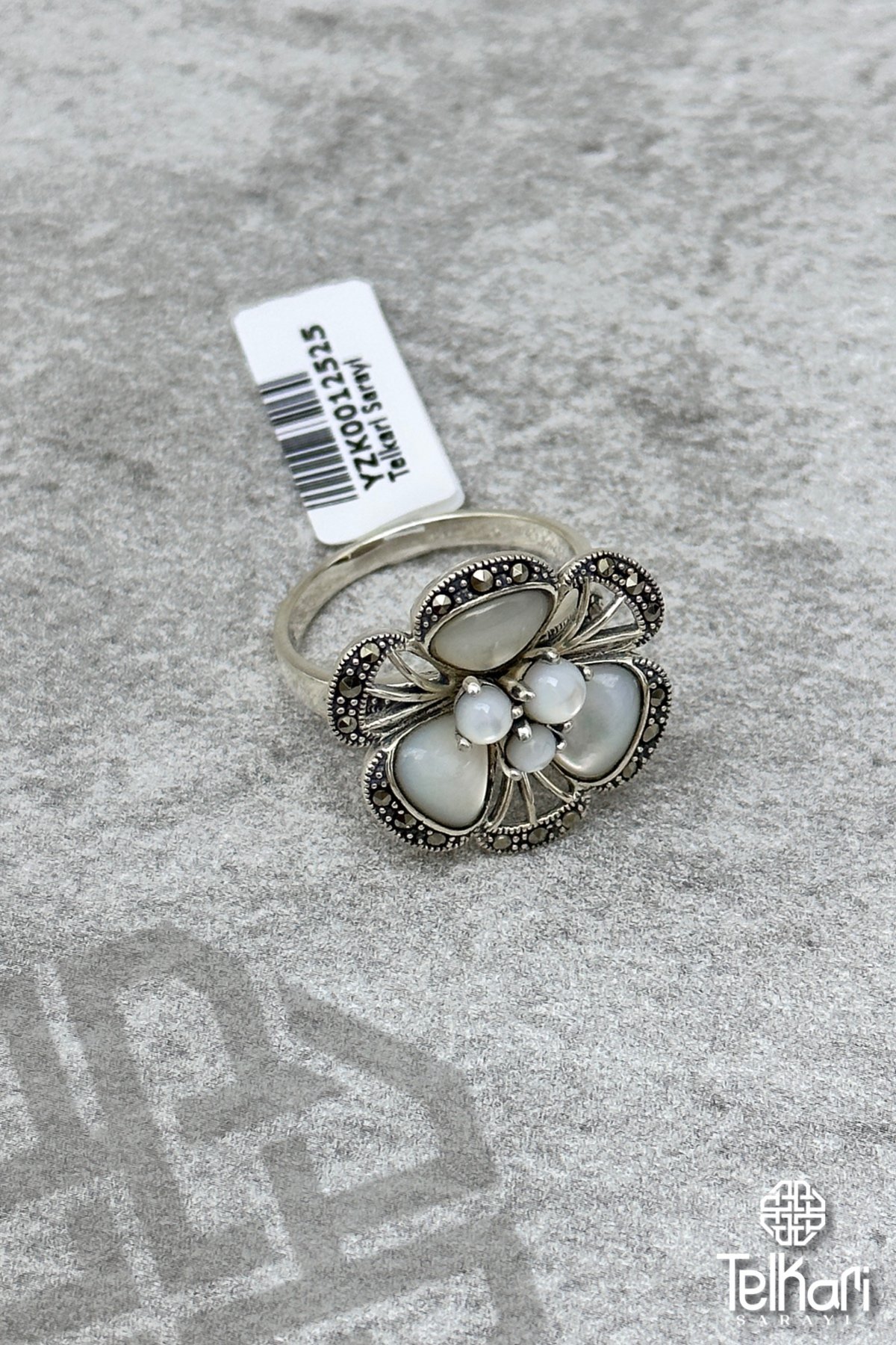Viktorya Tarzı Çiçek Sedef Taşlı Gümüş Markazit Yüzük