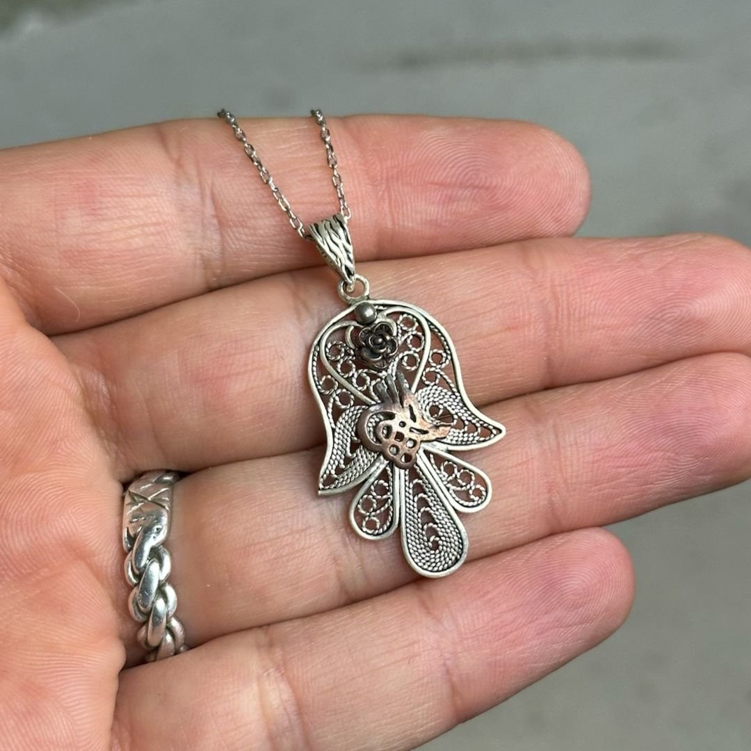 Çiçek Motifli Osmanlı Tuğralı Oksitli Telkari Gümüş Kolye