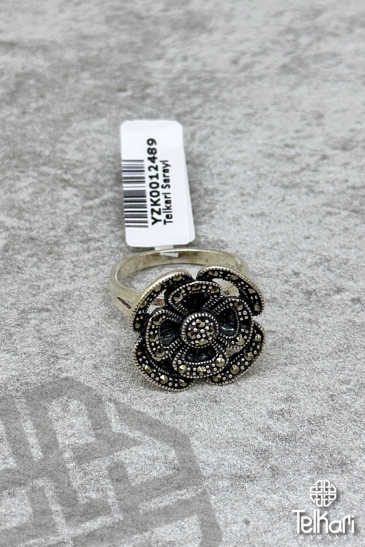 Çiçek Tasarım Taşlı Gümüş Markazit Yüzük