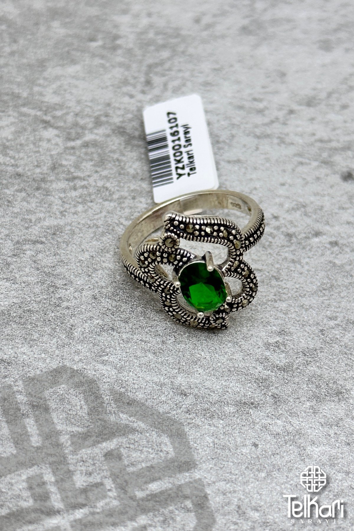 Tasarım Kök Zümrüt Taşlı Gümüş Markazit Yüzük