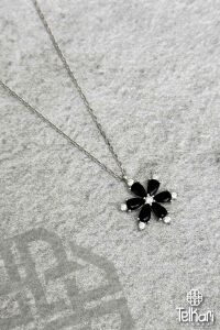 Çiçek Model Taşlı Gümüş Kolye