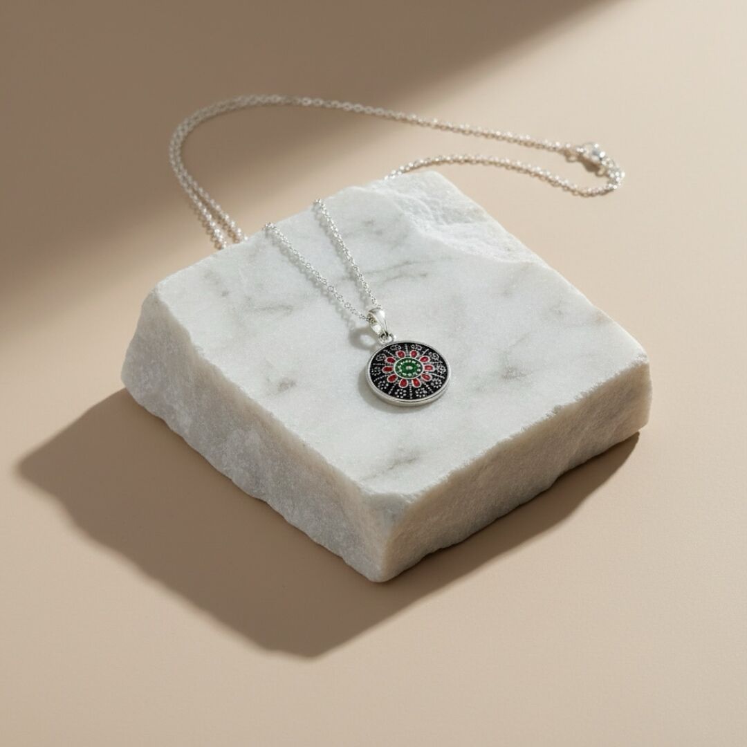 Anadolu Motifli Yeşil Mineli Gümüş Kolye