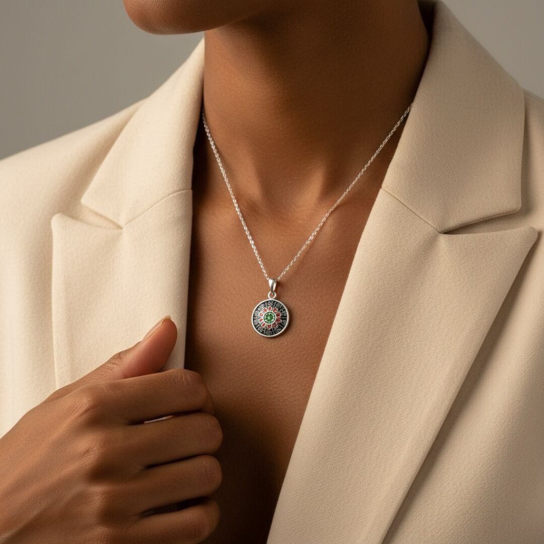 Anadolu Motifli Yeşil Mineli Gümüş Kolye