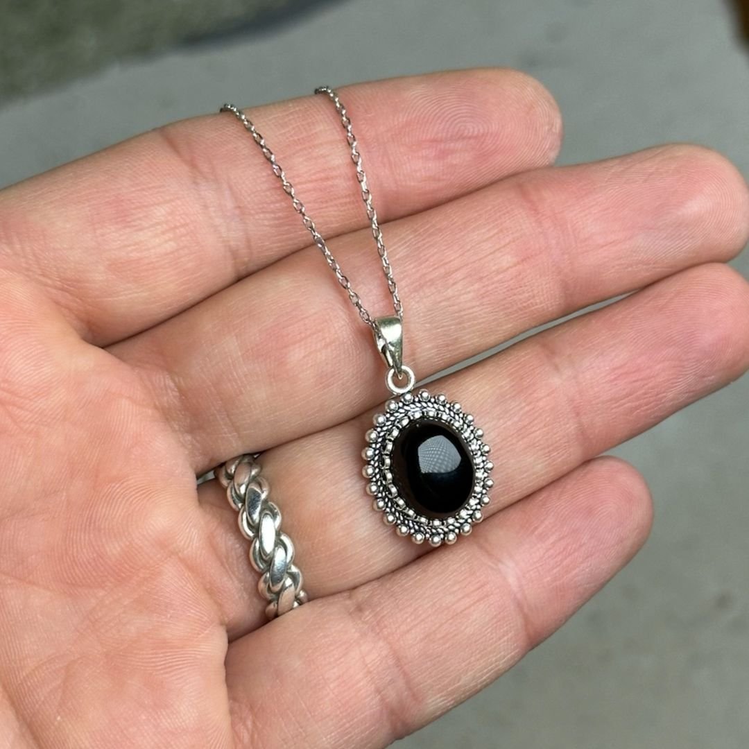 Oniks Taşlı Midyat Hasırı Gümüş Kolye