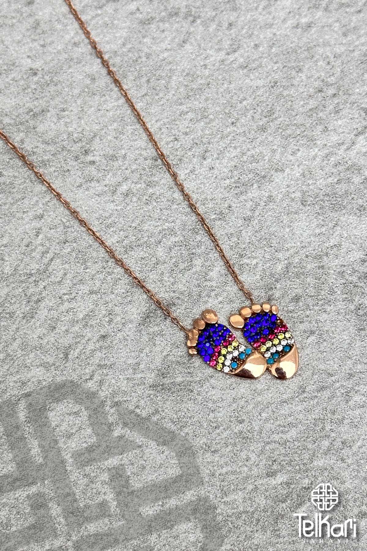 Çift Ayak İzi Taşlı Rose Gümüş Kolye