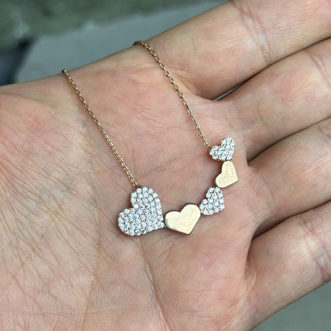 Zirkon Taşlı Kalpli Gümüş Kolye