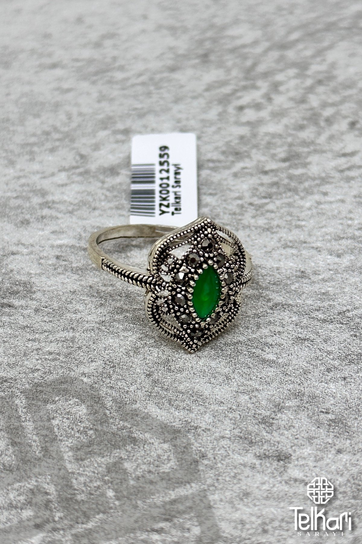 Özel Tasarım Yeşim Taşlı Gümüş Markazit Yüzük