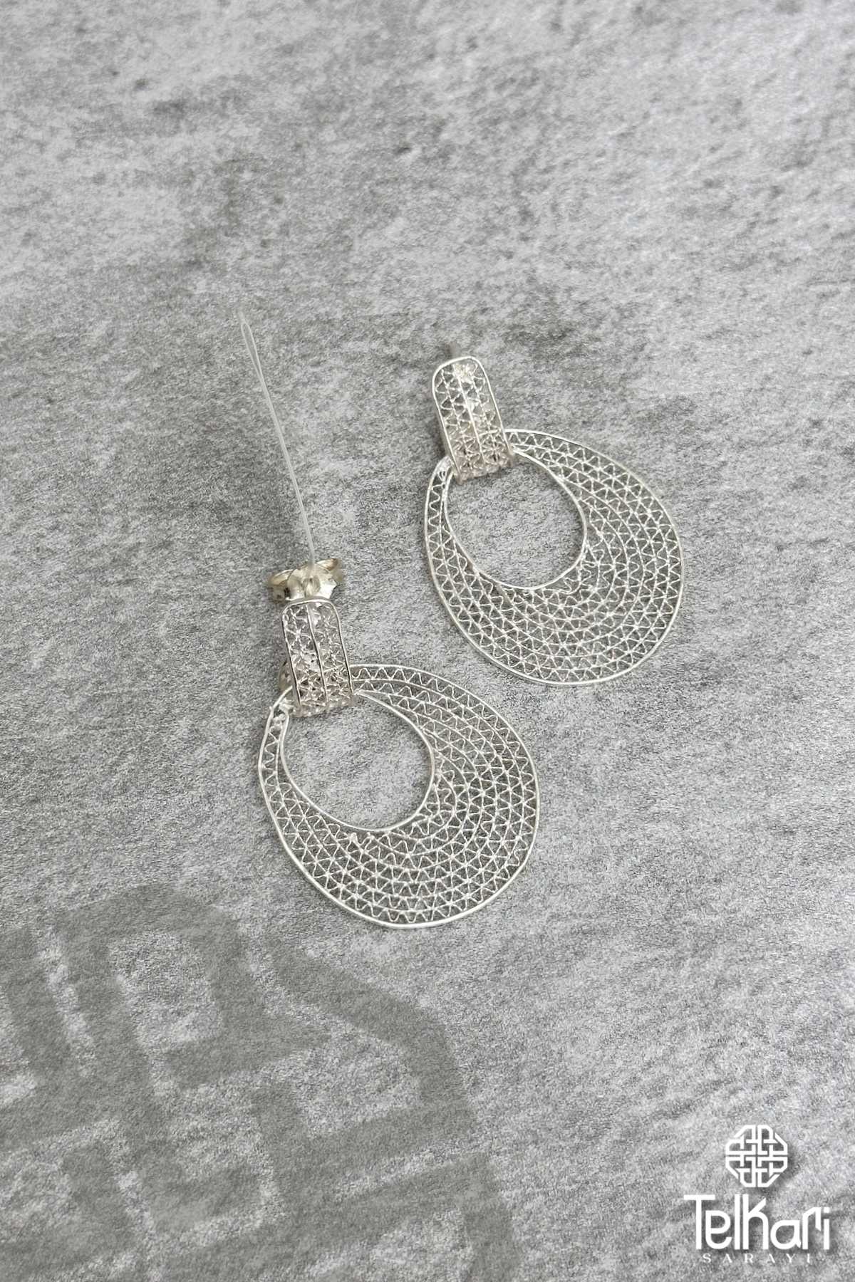 El İşçiliği Sallantılı Telkari Gümüş Küpe