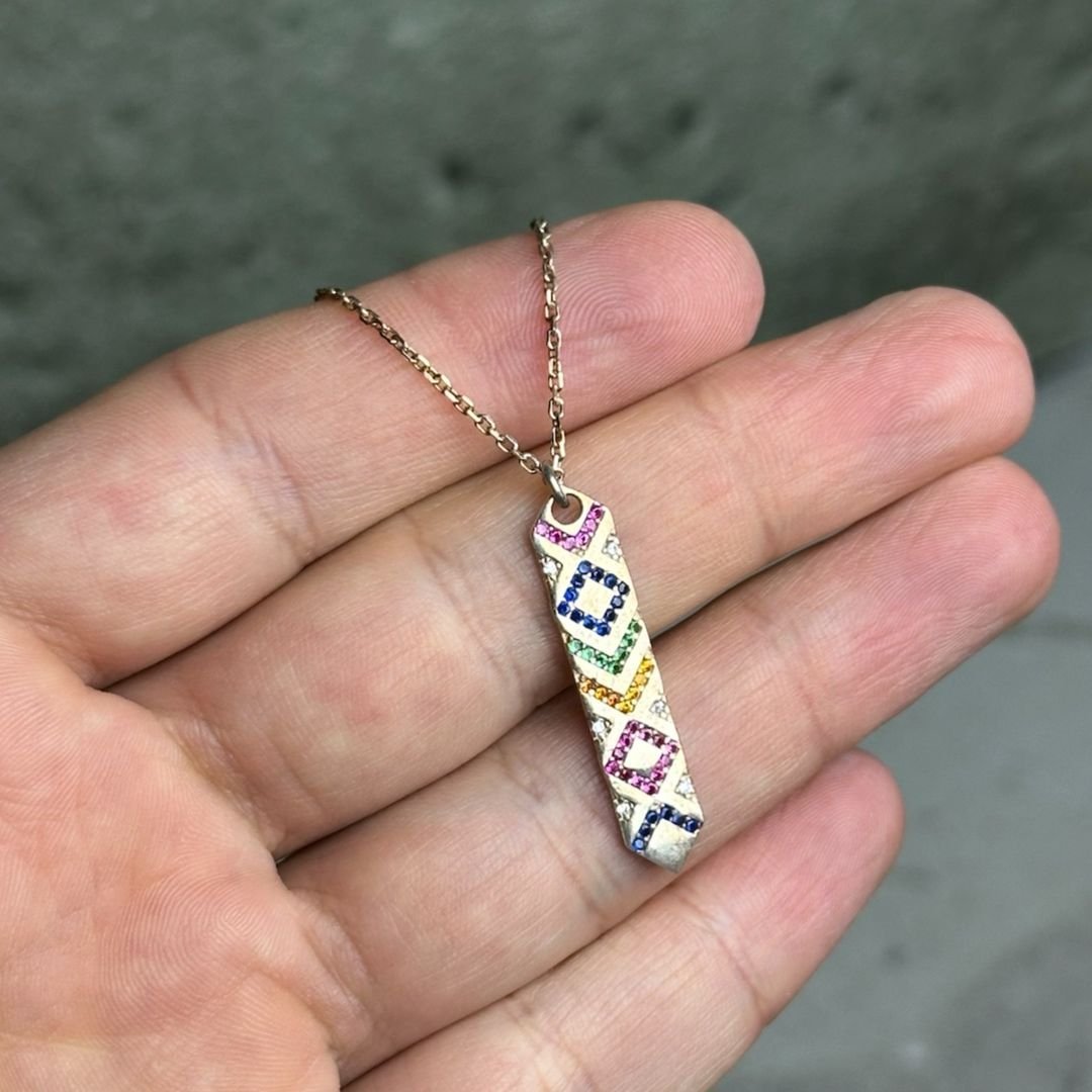 Zirkon Taşlı Kravat Model Gümüş Kolye