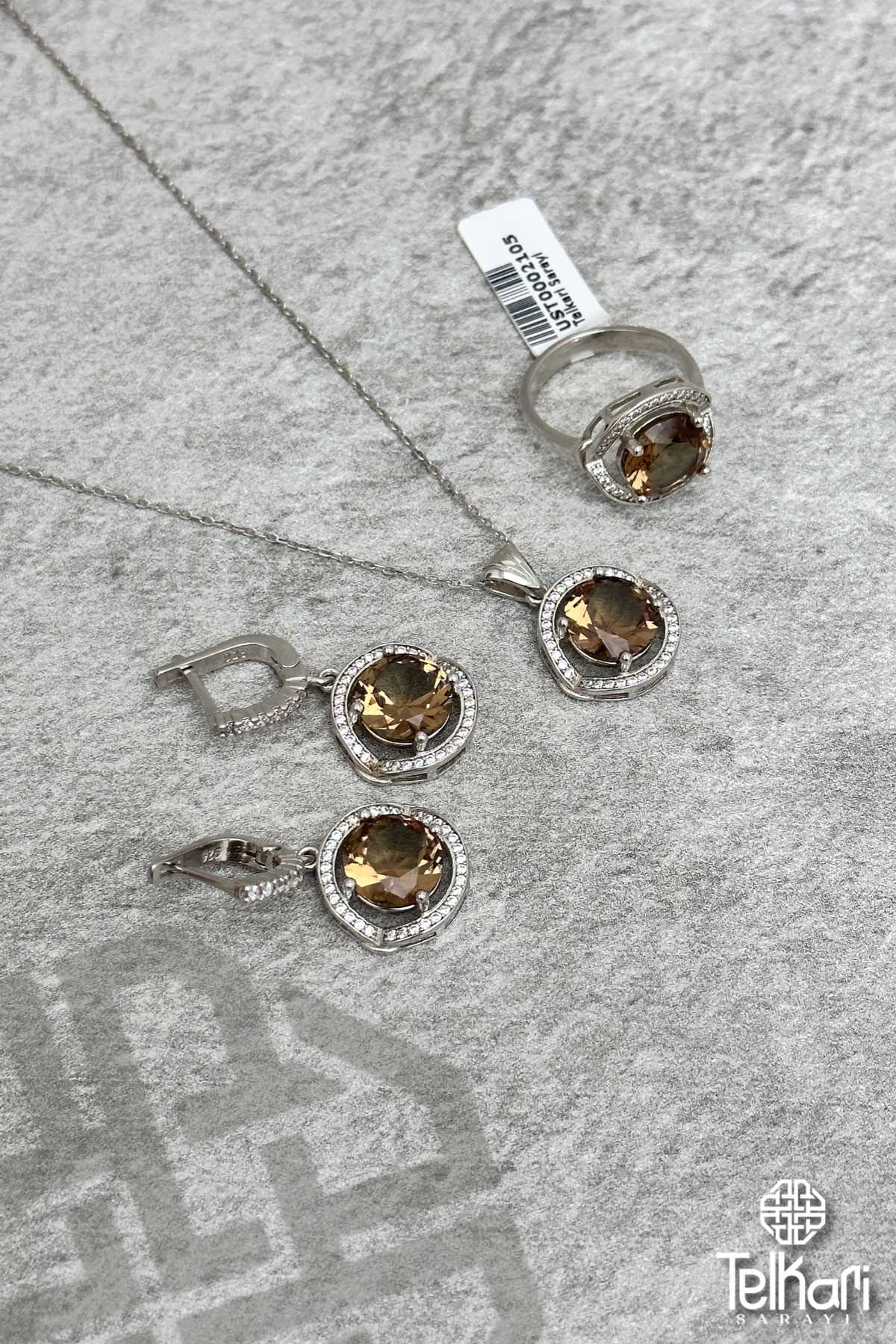 Yuvarlak Taş Çerçeveli Renk Değiştiren Sultan Taşlı Gümüş Üçlü Set