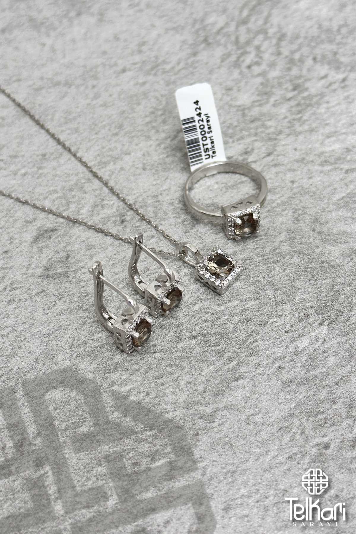 Kare Taş Çerçeveli Renk Değiştiren Sultan Taşlı Gümüş Üçlü Set