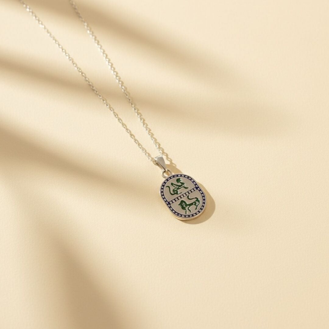 Çift Aslan Figürlü Mineli Gümüş Kolye