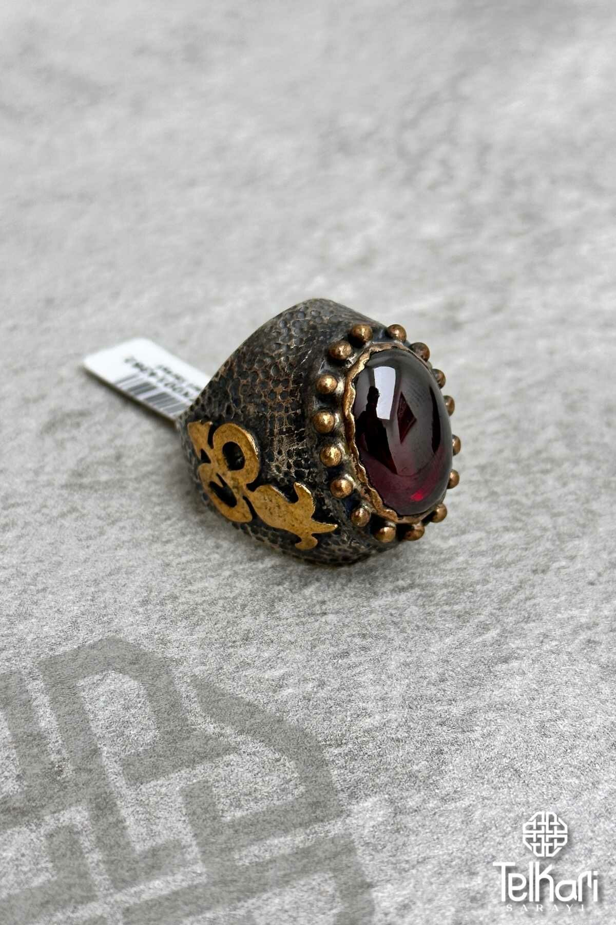 Kök Yakut Taşlı Gösterişli Otantik Gümüş Yüzük