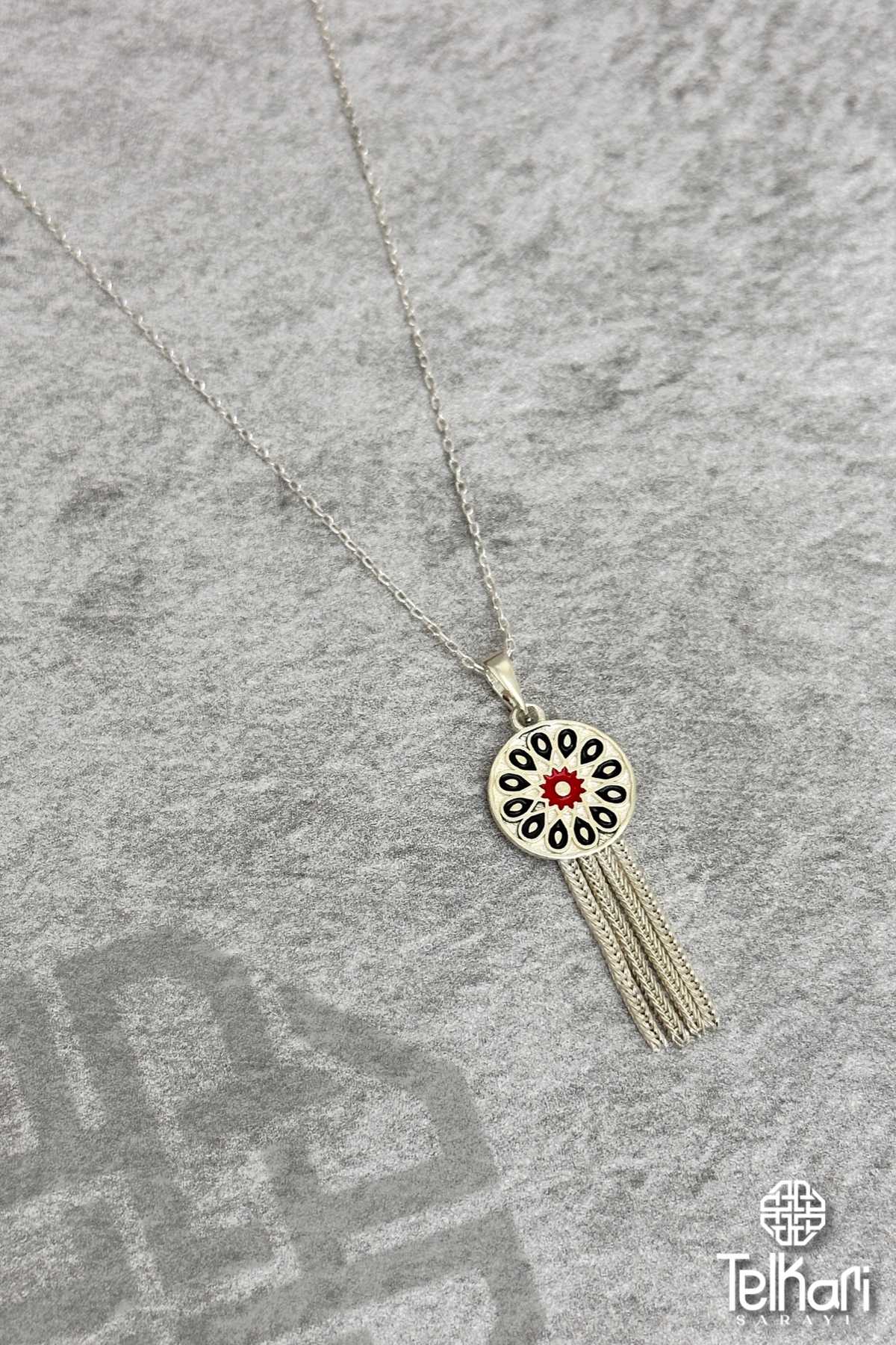 Püsküllü Damla Motifli Mine İşlemeli Midyat Hasırı Gümüş Kolye