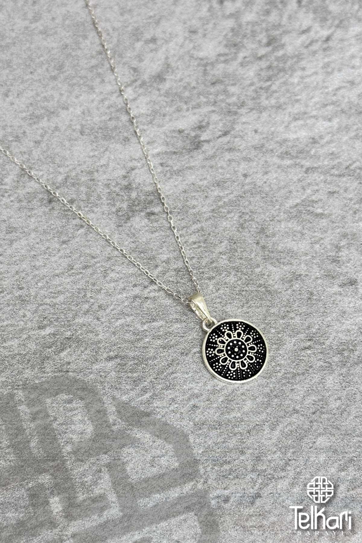 Damla Motifli Mine İşlemeli Midyat Hasırı Gümüş Kolye