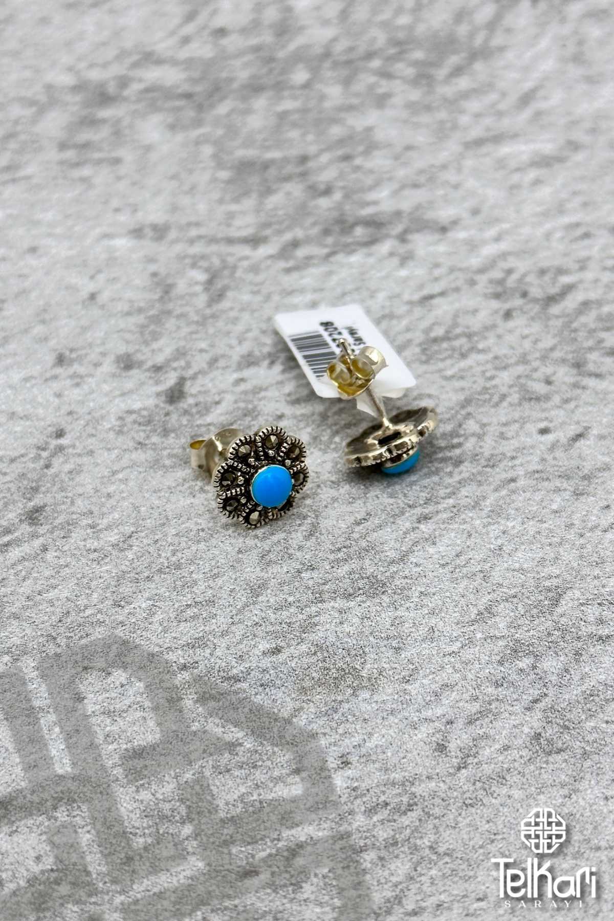 Firuze Taşlı Papatya Model Gümüş Markazit Küpe