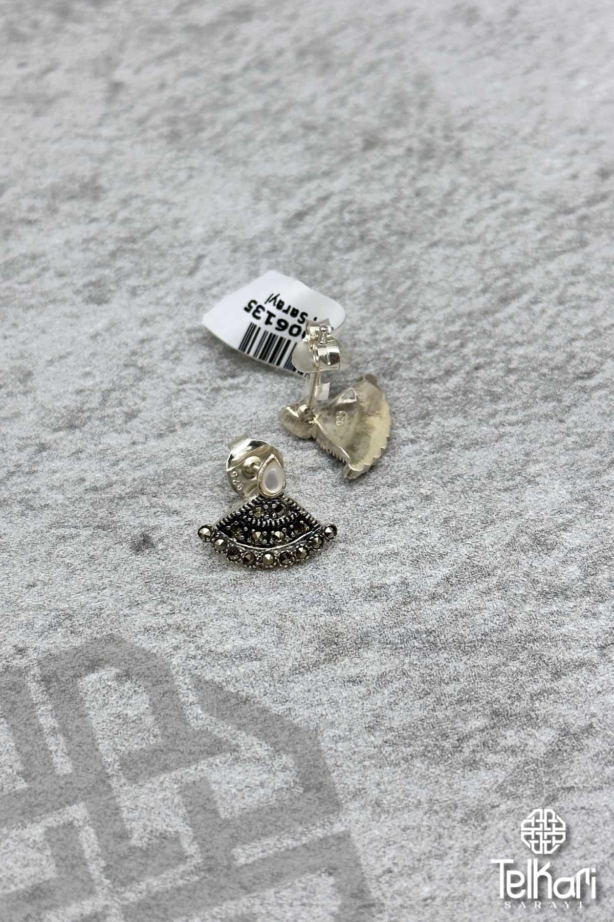 Sedef Taşlı Yelpaze Model Gümüş Markazit Küpe