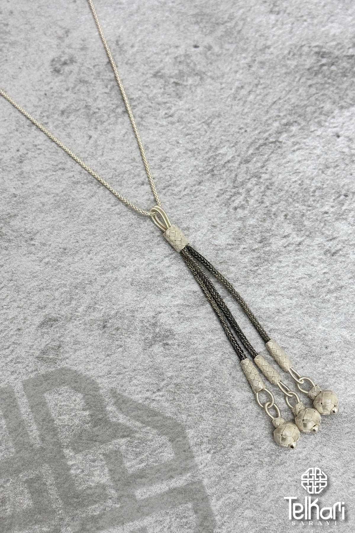 Üç Püsküllü Kazaziye Gümüş Kolye