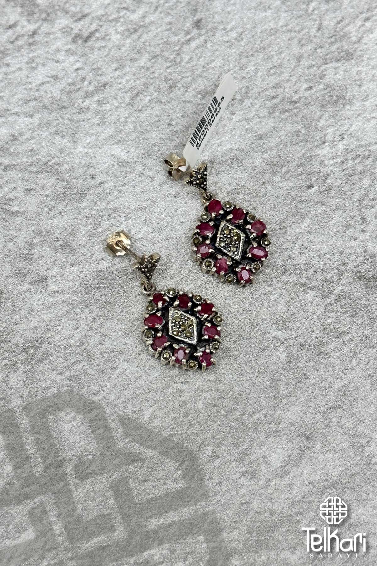 Kök yakut Taşlı Oval Gümüş Markazit Küpe