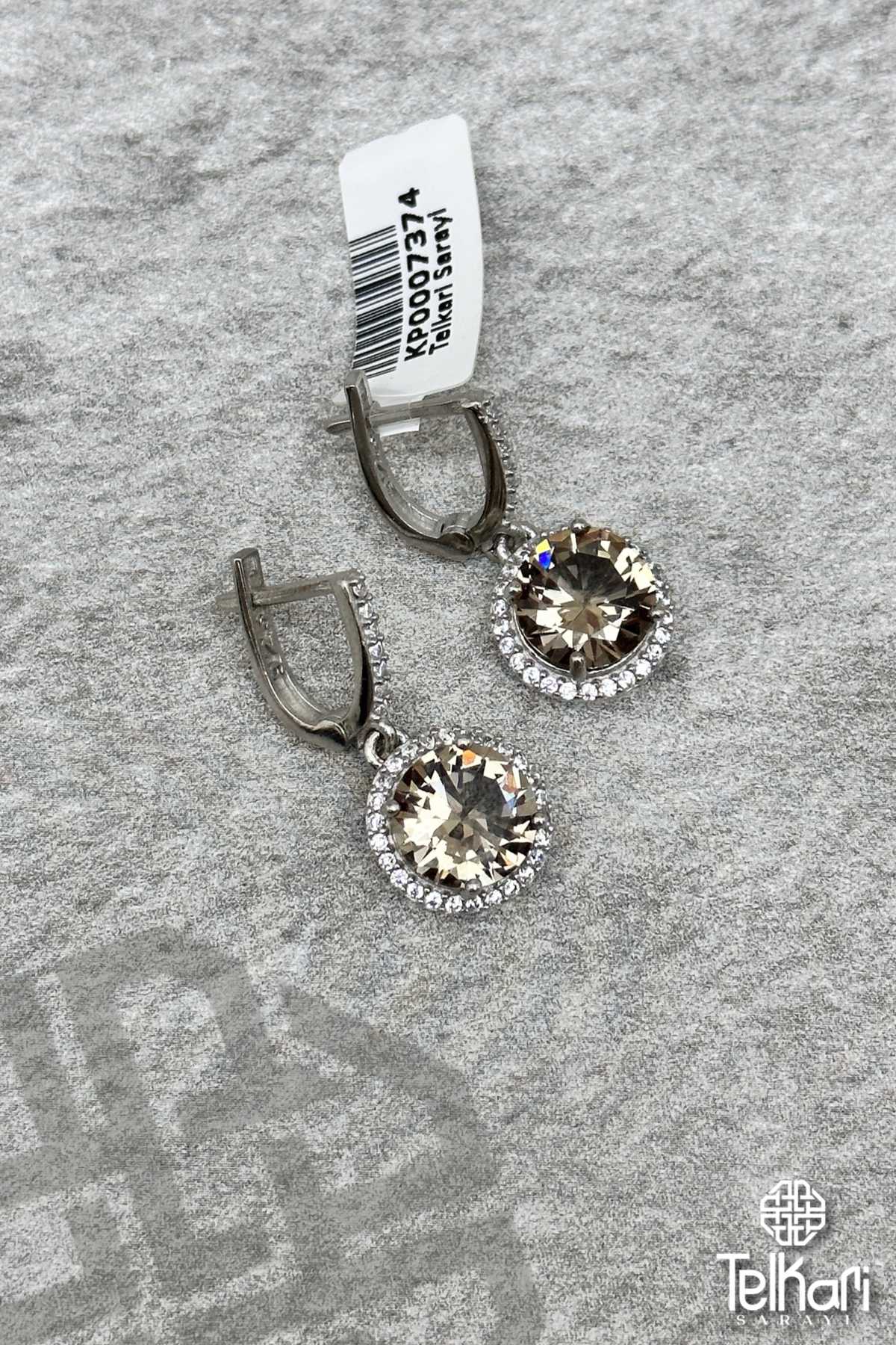 Minik Elmas Model Renk Değiştiren Sultan Taşlı  Gümüş Küpe