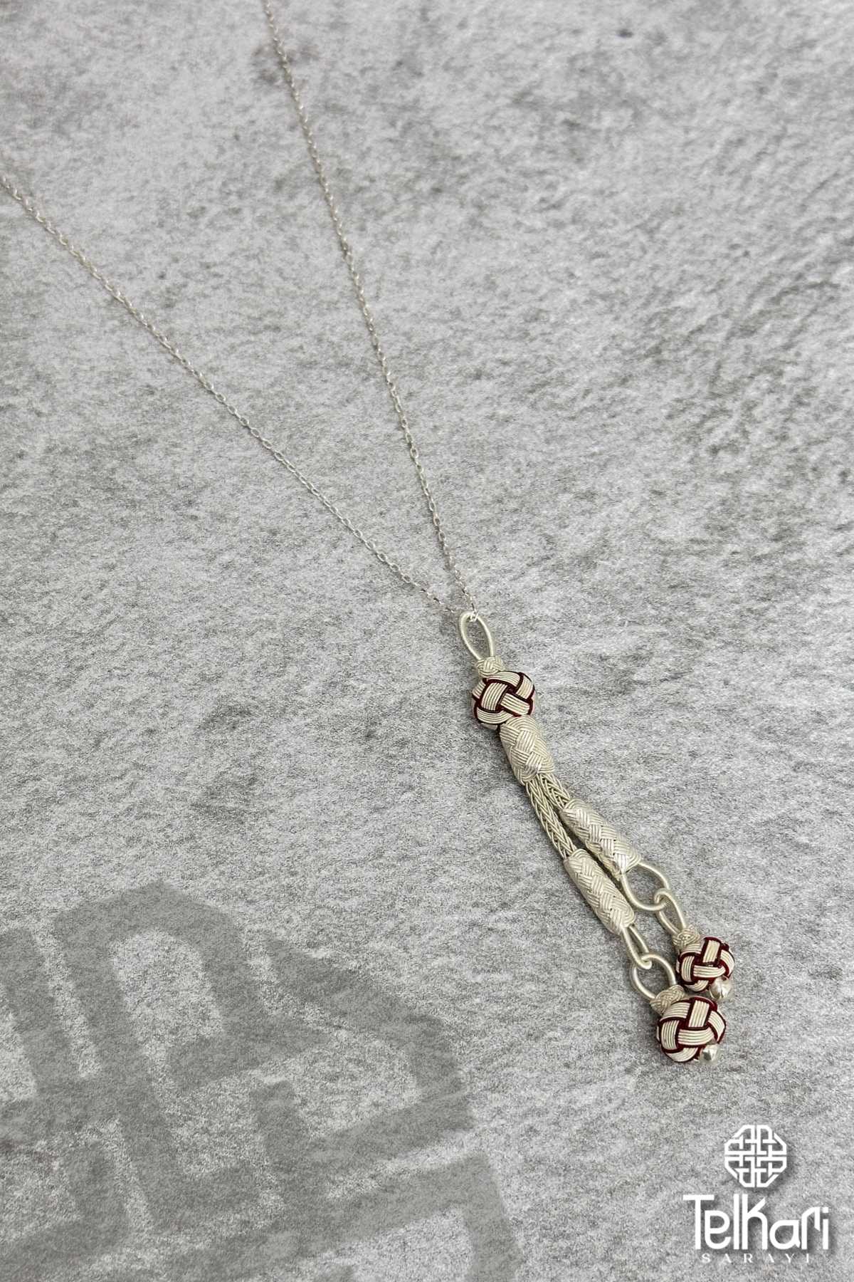 Top Püsküllü Kazaziye Gümüş Kolye